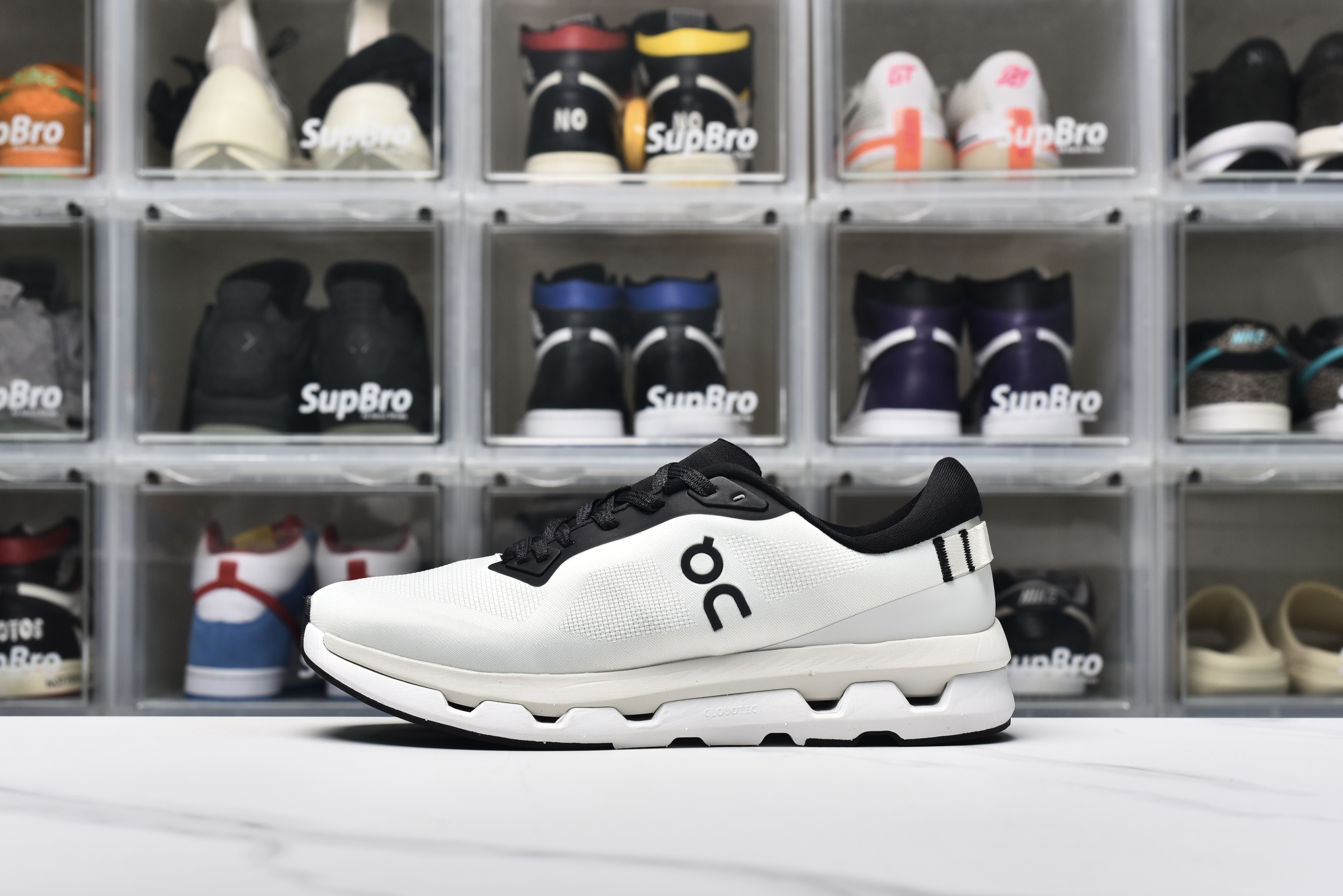 On Running Cloudzone KITH ICE BLACK 3MF10081926